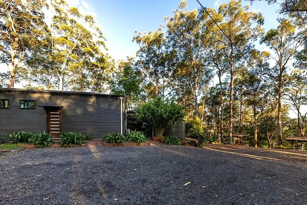 Hunchy Escape Villa Montville